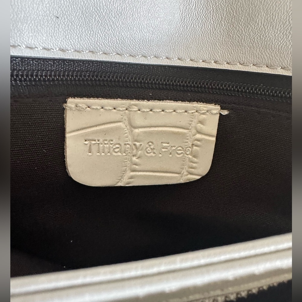 White Croc-Embossed Convertible Crossbody Clutch - Designer Style - Picture 5 of 5